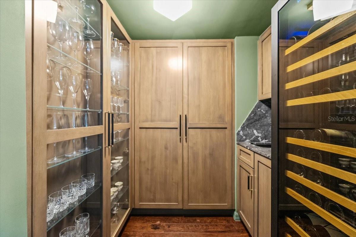 Image 16 of 41 For 2903 Bay Court Avenue