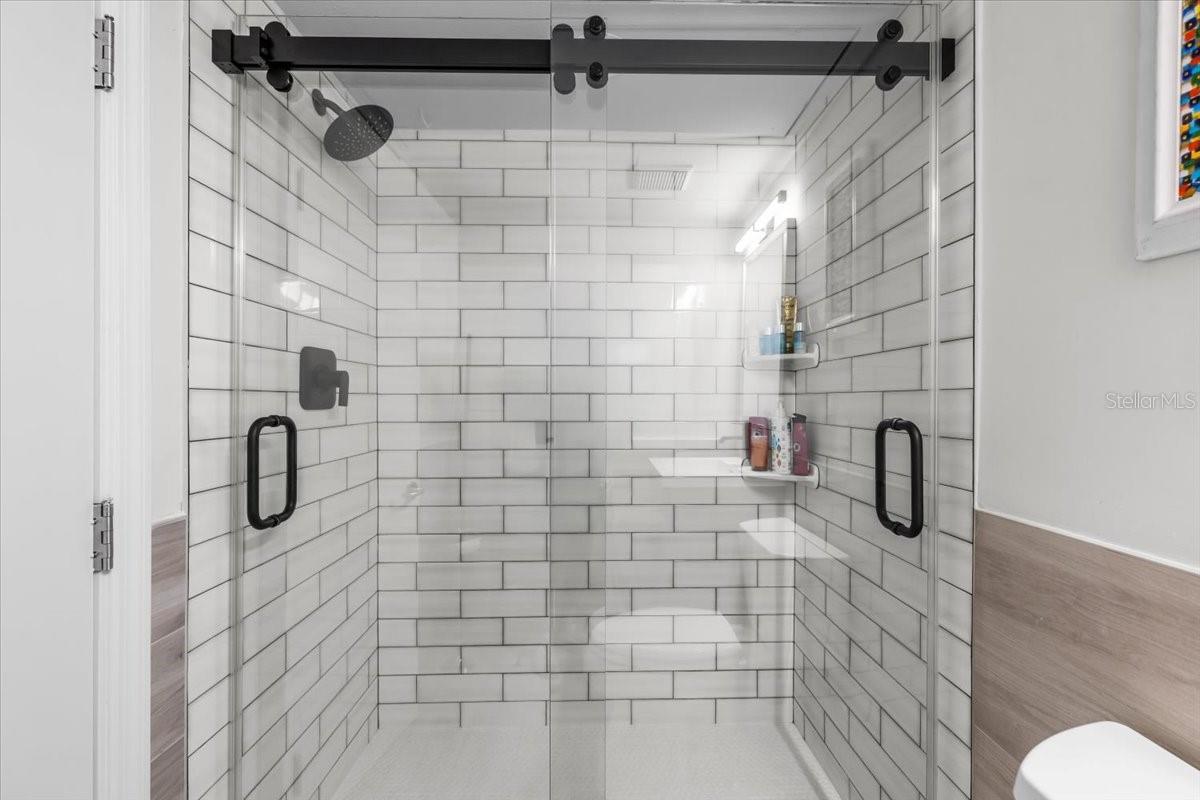 Image 29 of 41 For 2903 Bay Court Avenue