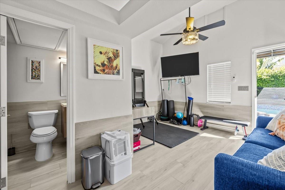 Image 32 of 41 For 2903 Bay Court Avenue