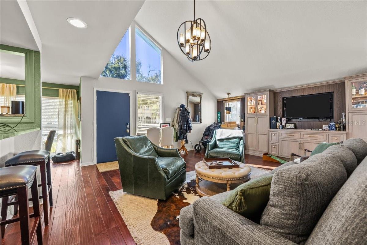 Image 6 of 41 For 2903 Bay Court Avenue