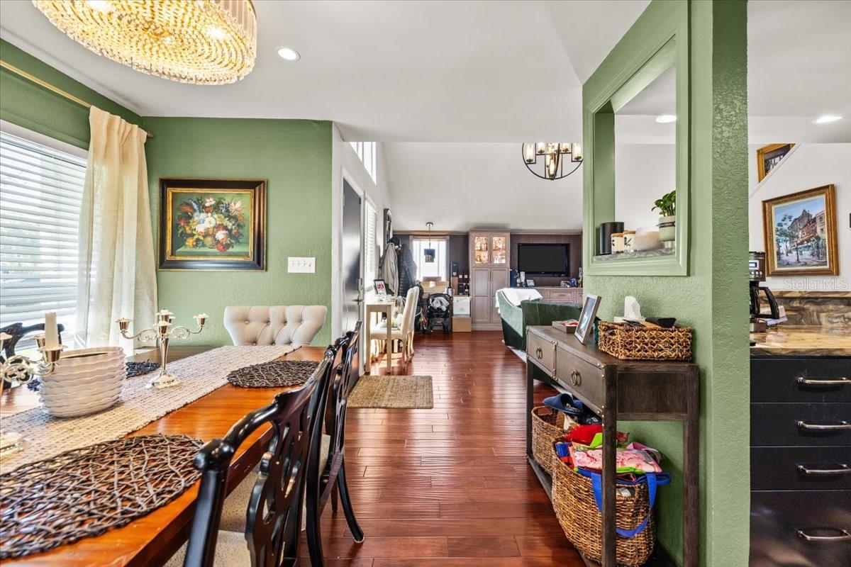 Image 8 of 41 For 2903 Bay Court Avenue