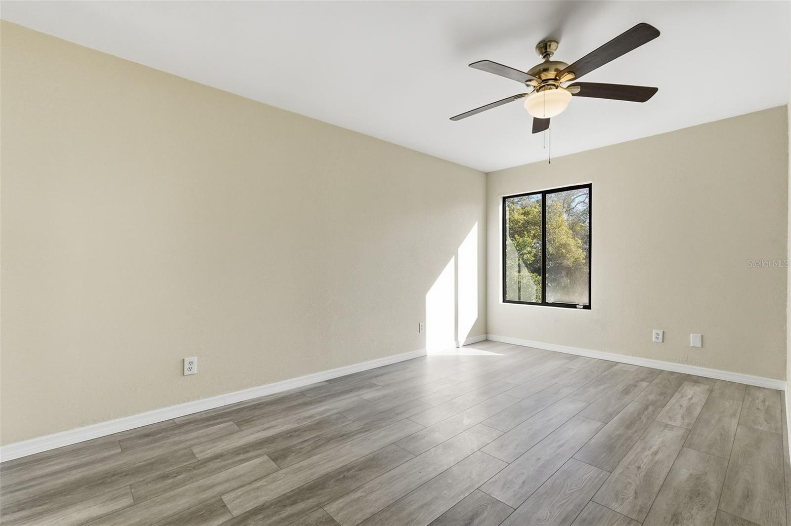 Image 13 of 42 For 1318 Mountainview