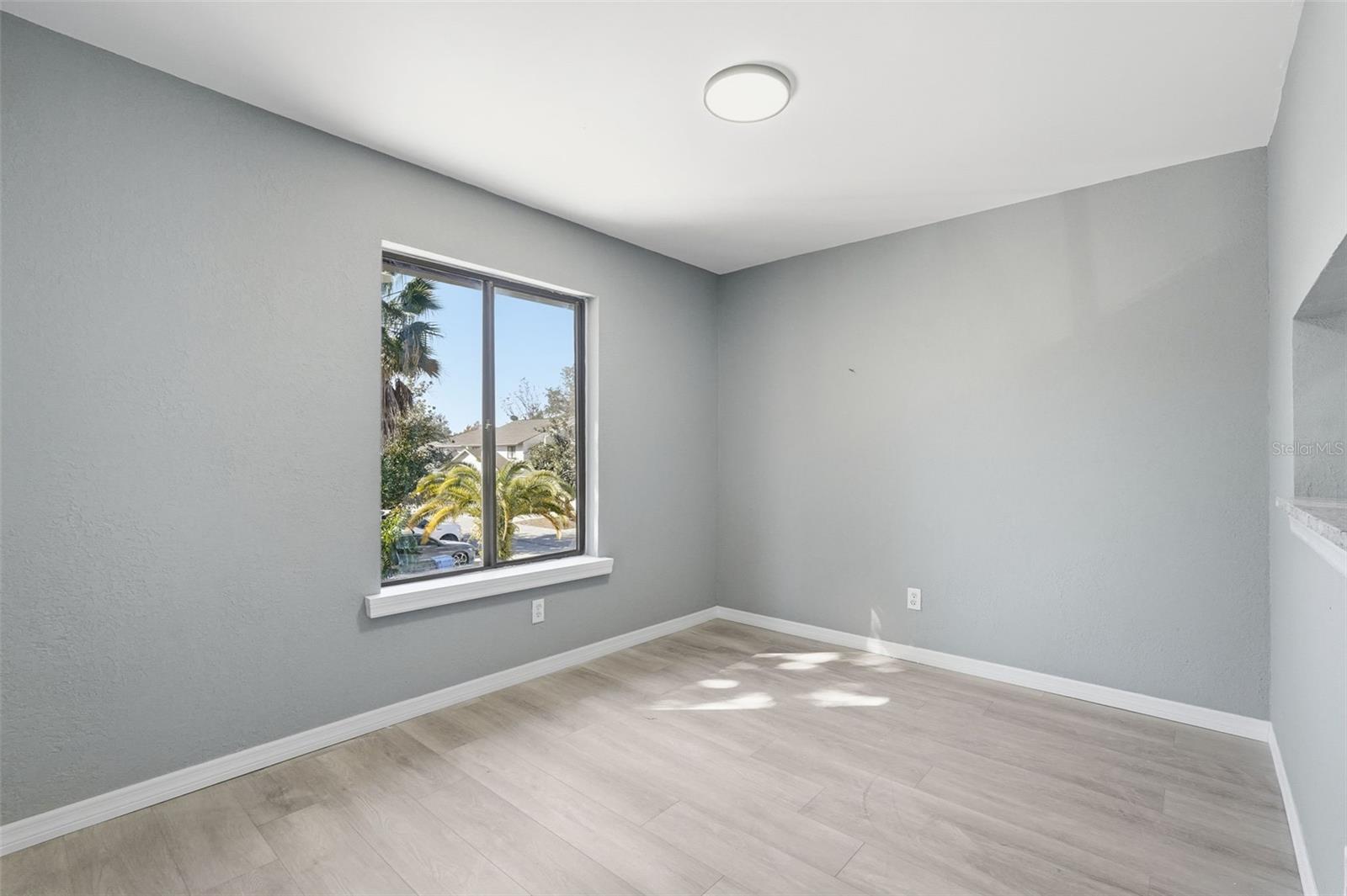 Image 23 of 42 For 1318 Mountainview