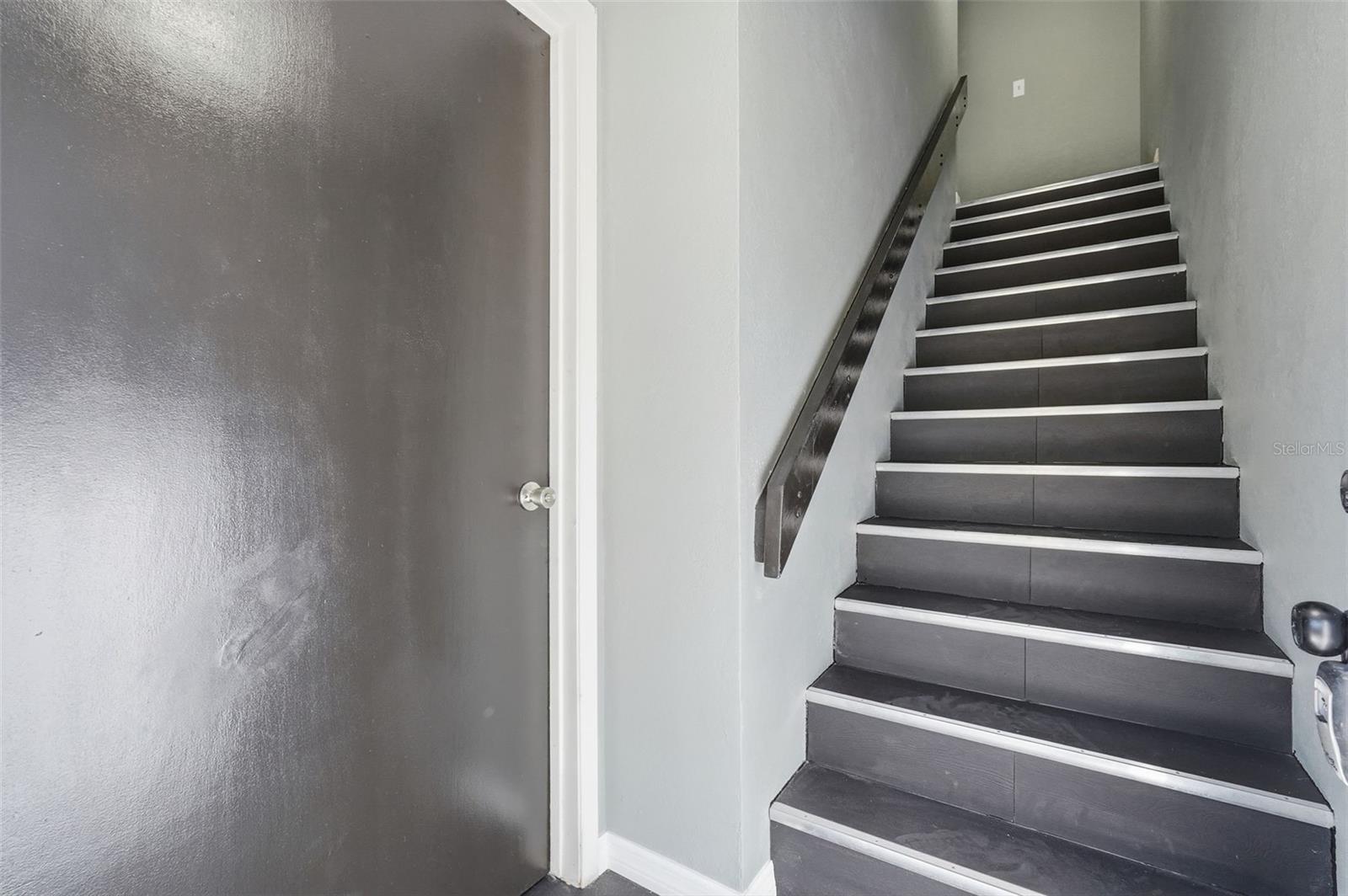 Image 36 of 42 For 1318 Mountainview