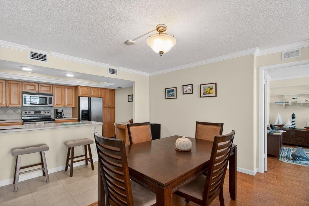 Listing photo id 8 for 1400 Gulf Boulevard 506