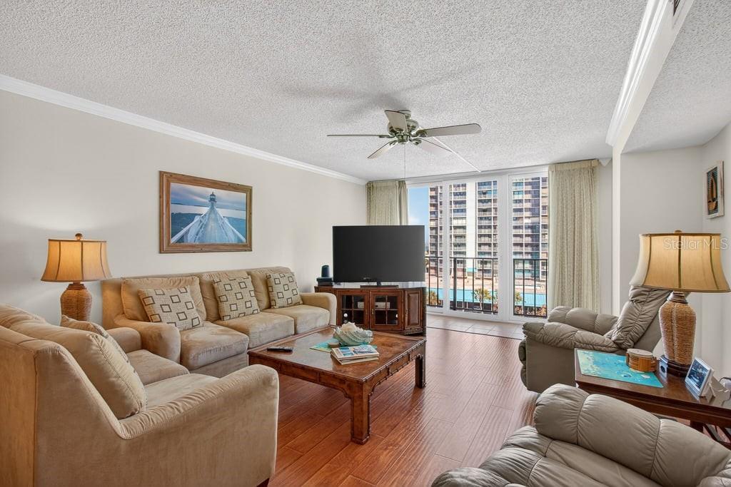 Listing photo id 10 for 1400 Gulf Boulevard 506
