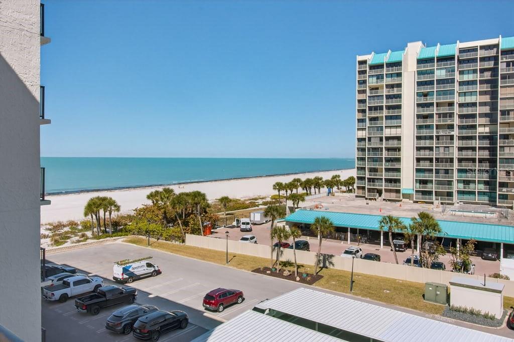 Listing photo id 34 for 1400 Gulf Boulevard 506
