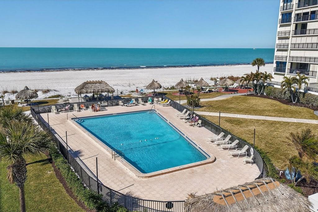 Listing photo id 41 for 1400 Gulf Boulevard 506