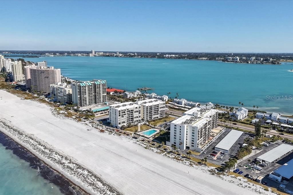 Listing photo id 42 for 1400 Gulf Boulevard 506