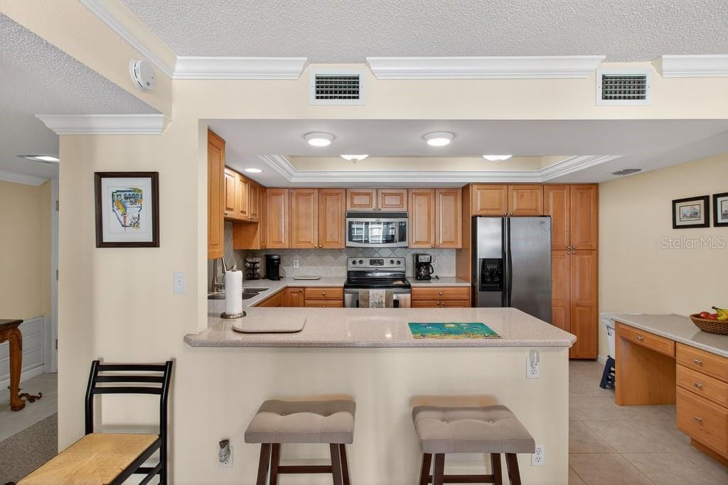 Listing photo id 3 for 1400 Gulf Boulevard 506
