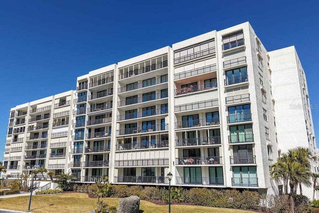 Listing photo id 48 for 1400 Gulf Boulevard 506