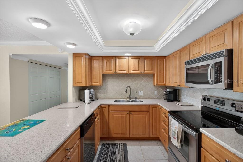 Listing photo id 5 for 1400 Gulf Boulevard 506