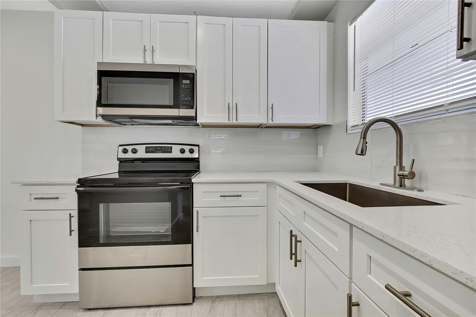 Image 9 of 25 For 10931 Tidewater Circle 10986