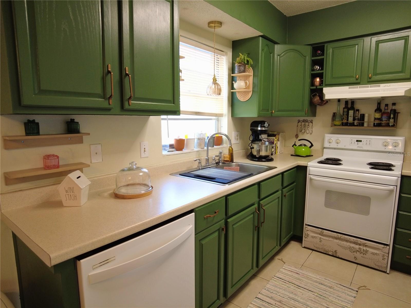 Image 6 of 19 For 6930a Place De La Paix  2b