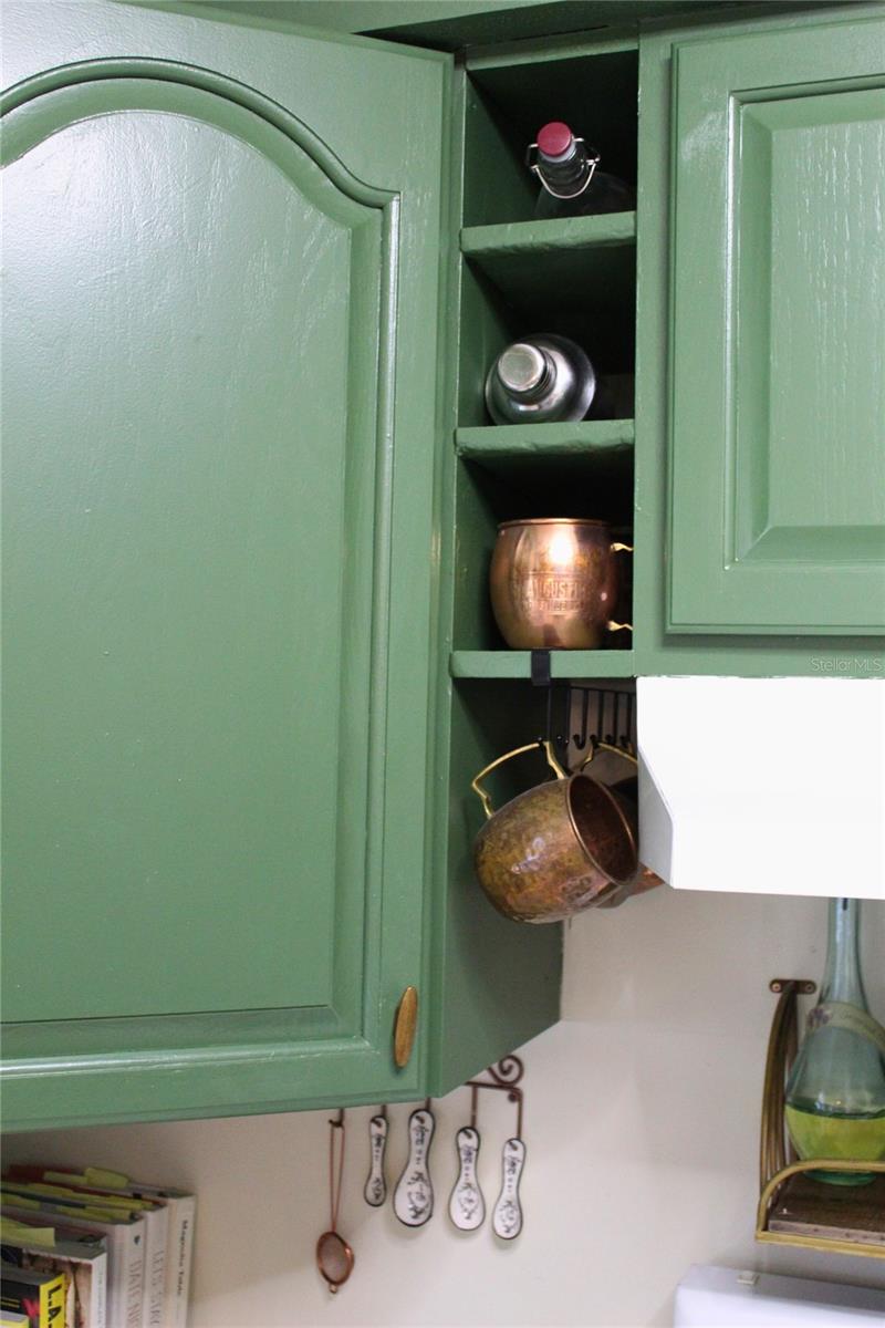 Image 9 of 19 For 6930a Place De La Paix  2b