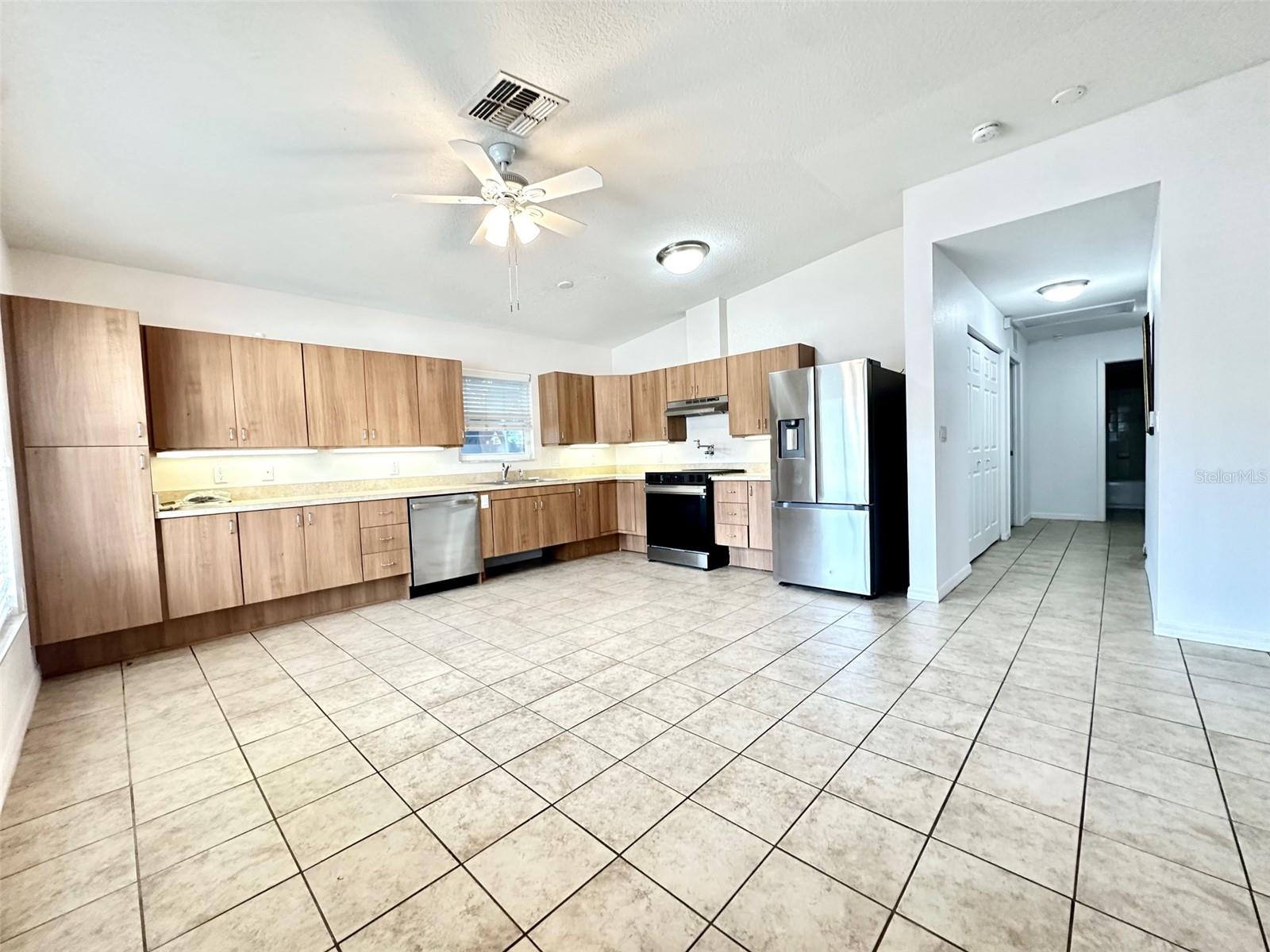 Image 2 of 16 For 1121 Dr Martin Luther King Jr Street S