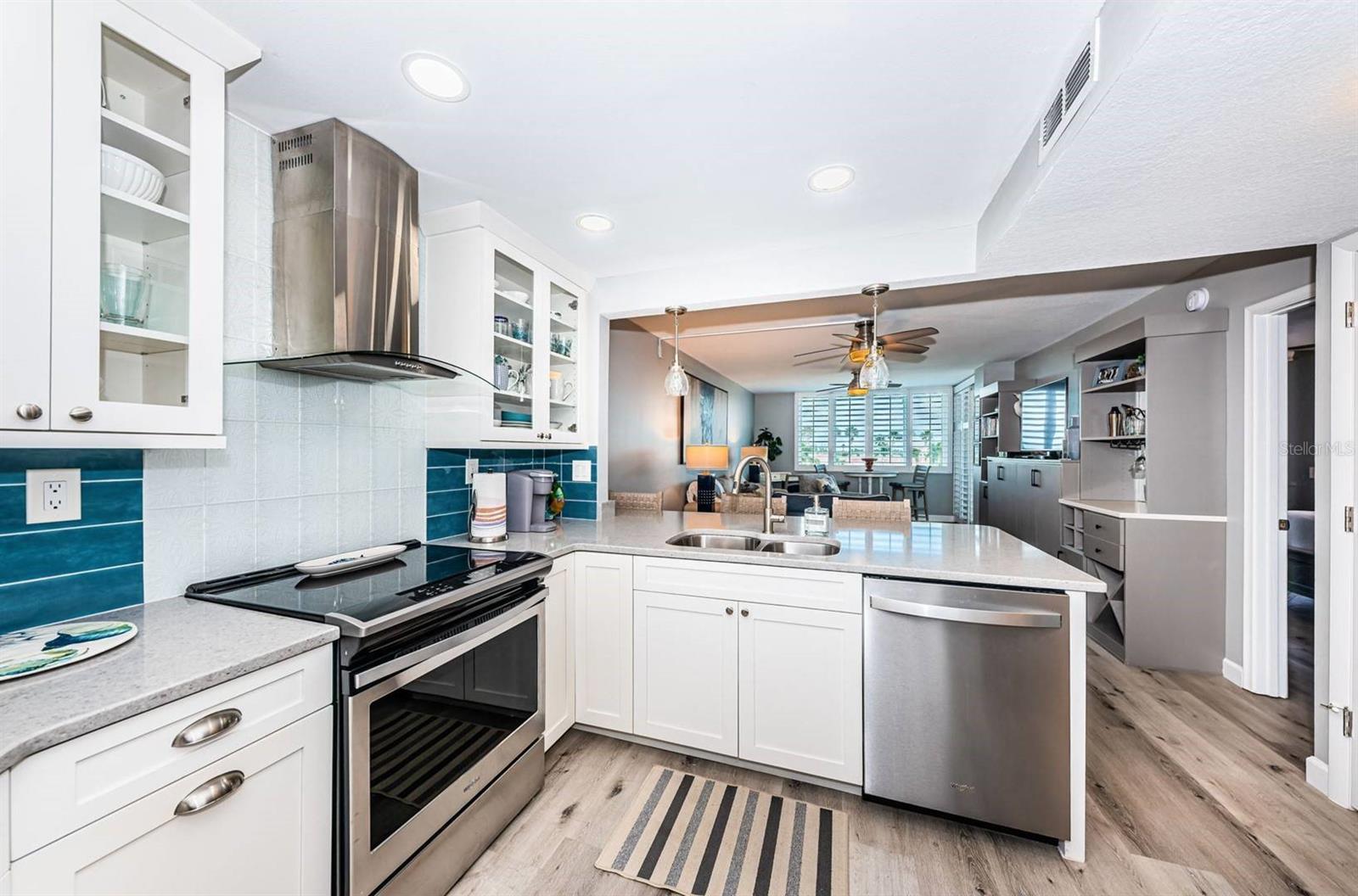 Image 5 of 20 For 6295 Bahia Del Mar Circle 505