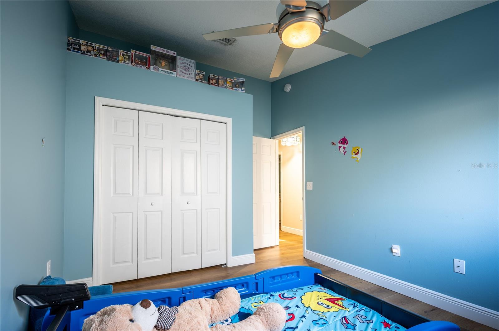 Listing photo id 14 for 27350 New Smyrna Drive