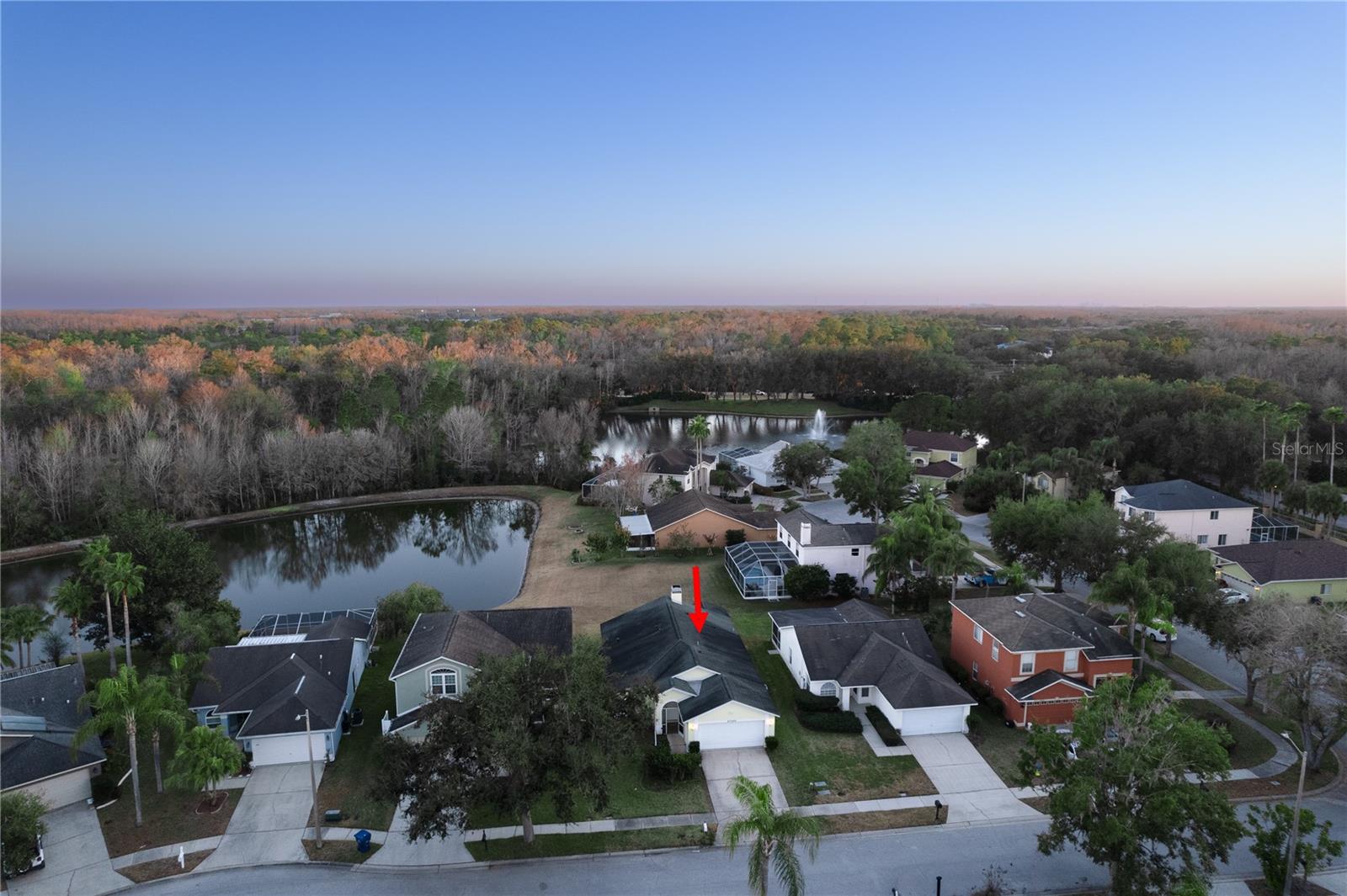 Listing photo id 27 for 27350 New Smyrna Drive