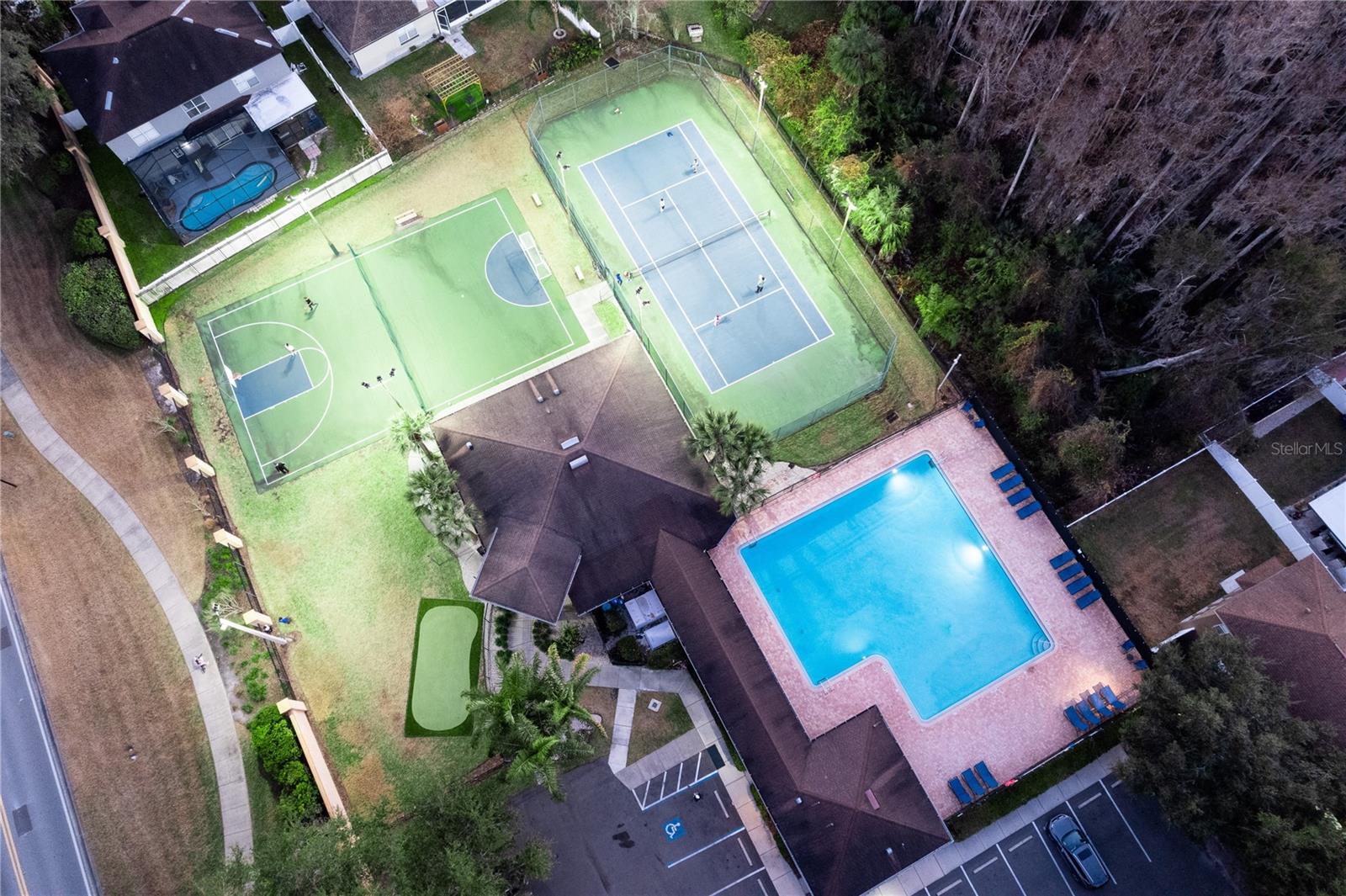 Listing photo id 28 for 27350 New Smyrna Drive