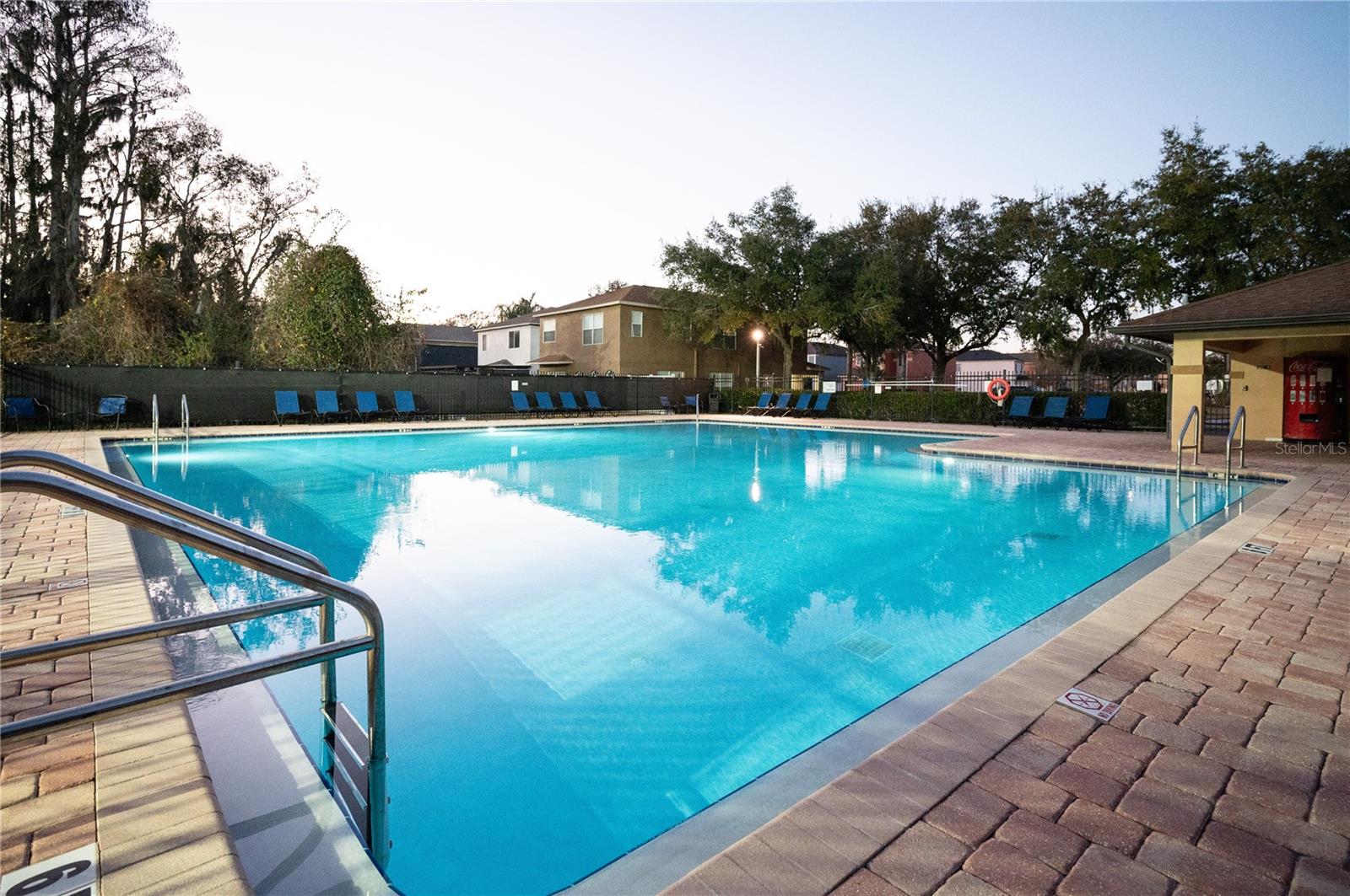 Listing photo id 29 for 27350 New Smyrna Drive