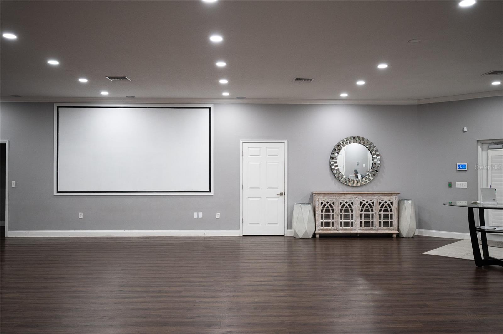 Listing photo id 31 for 27350 New Smyrna Drive