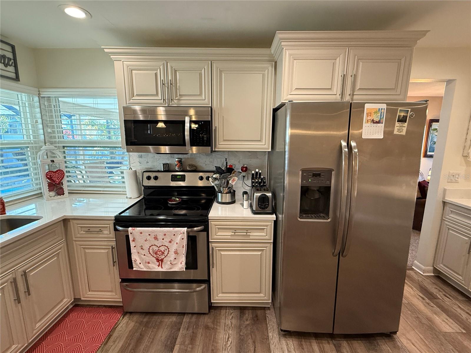 Image 15 of 51 For 12054 101st Avenue