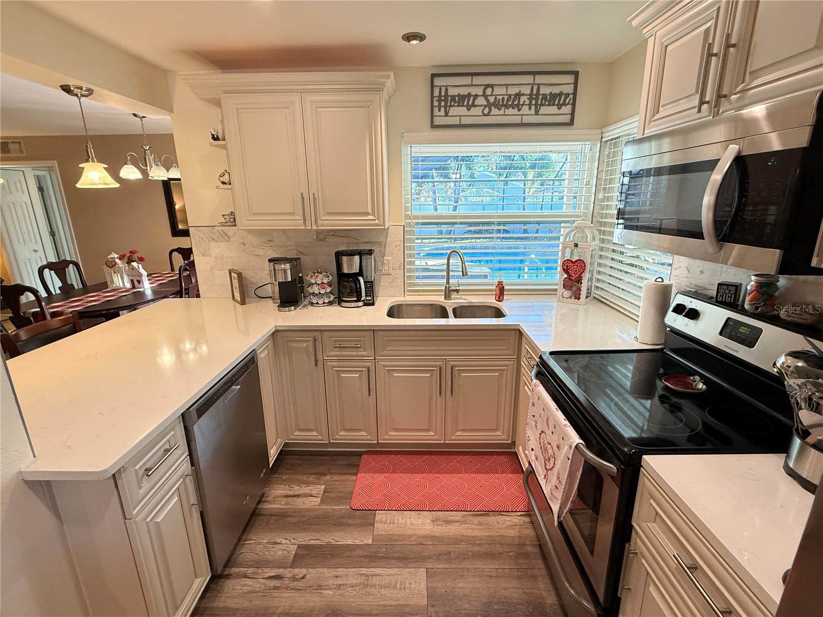 Image 16 of 51 For 12054 101st Avenue