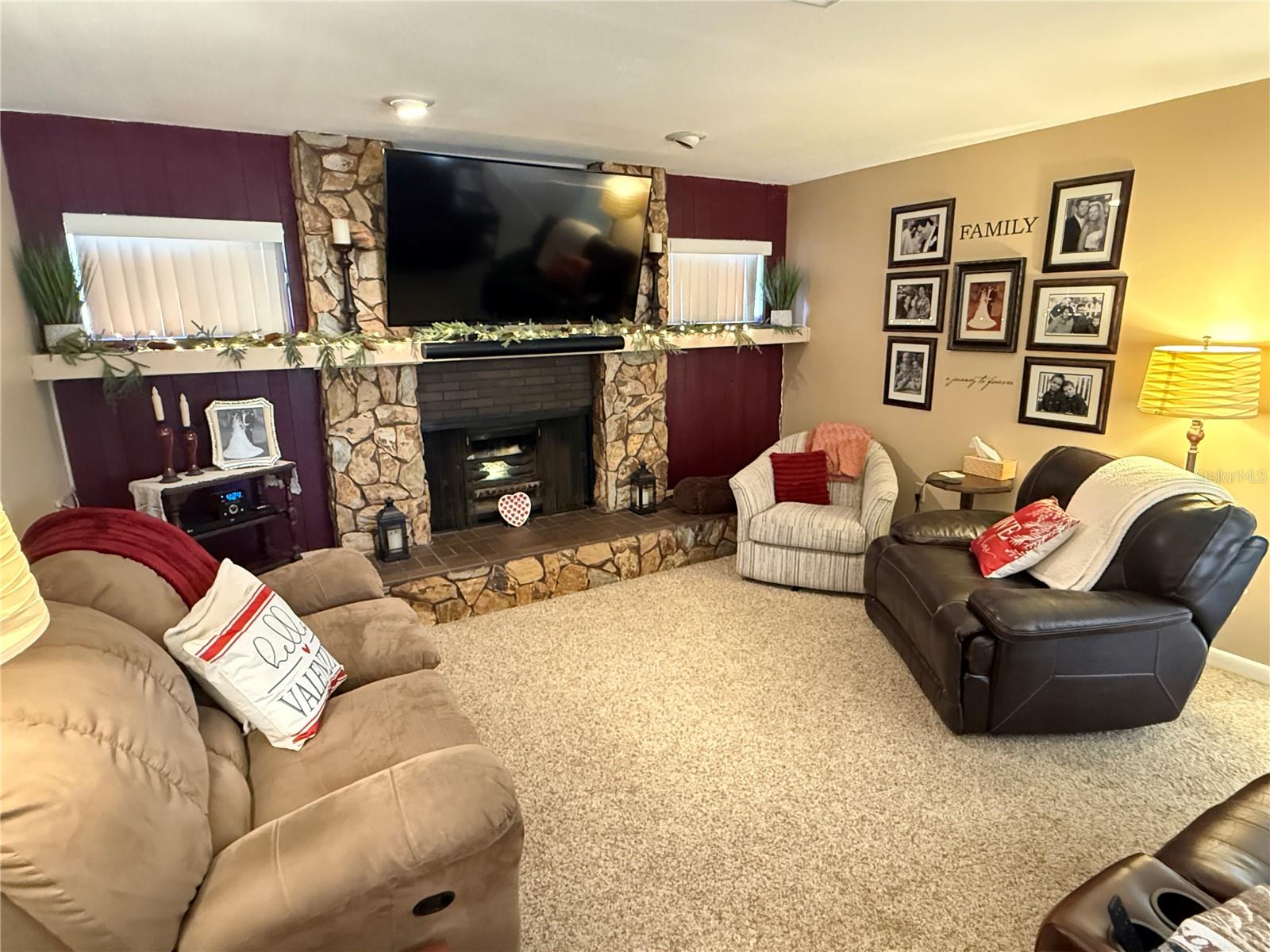 Image 21 of 51 For 12054 101st Avenue