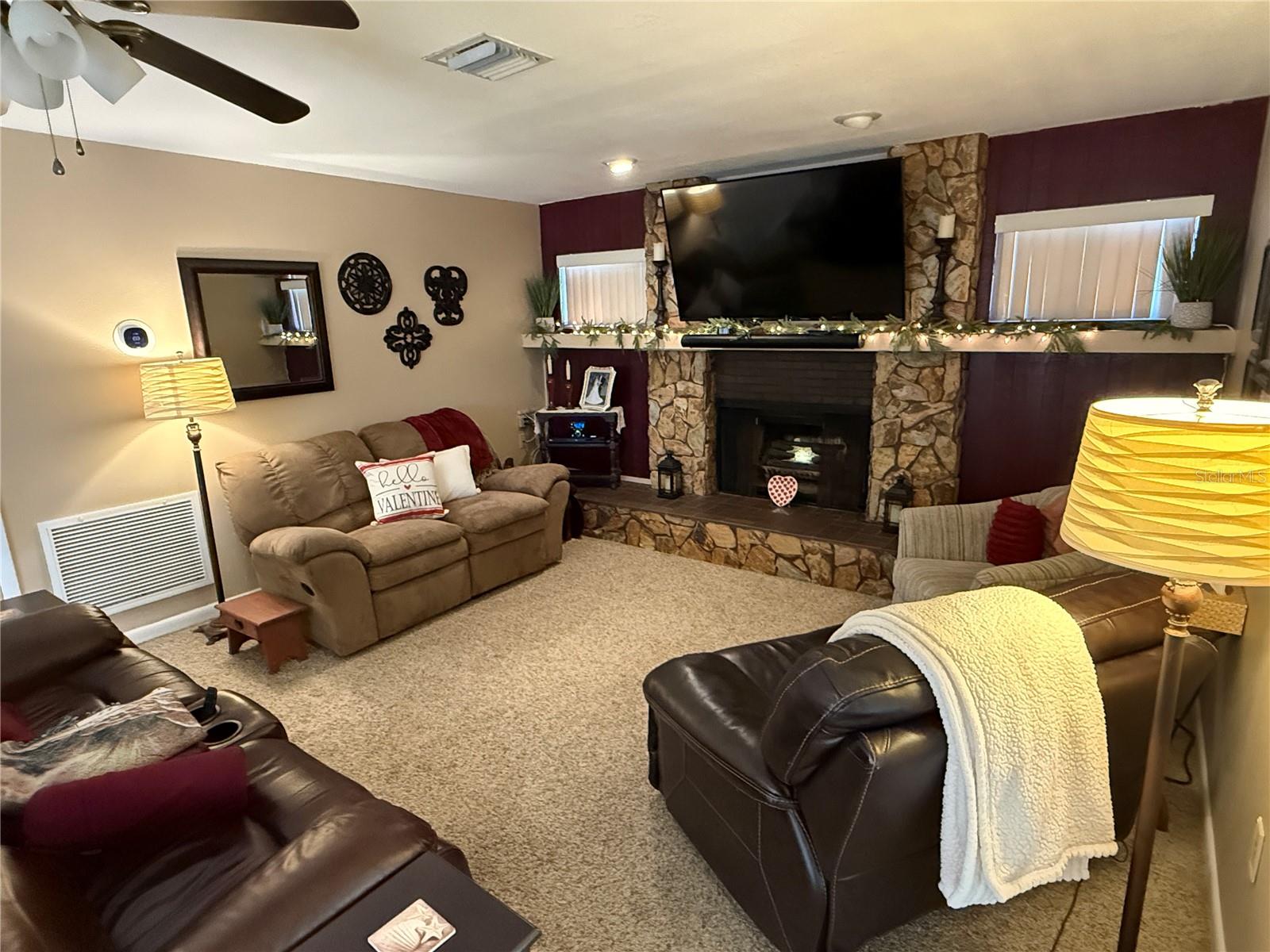 Image 22 of 51 For 12054 101st Avenue