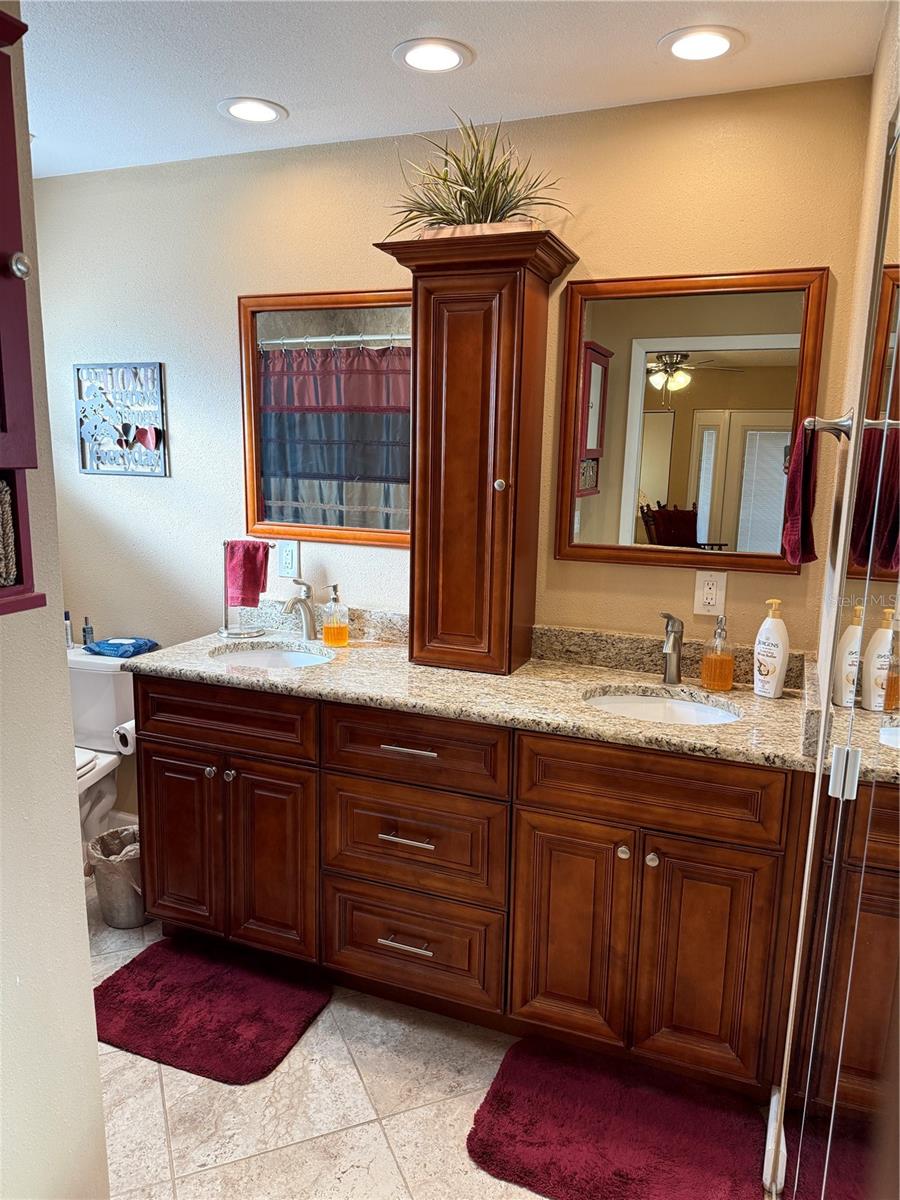 Image 28 of 51 For 12054 101st Avenue