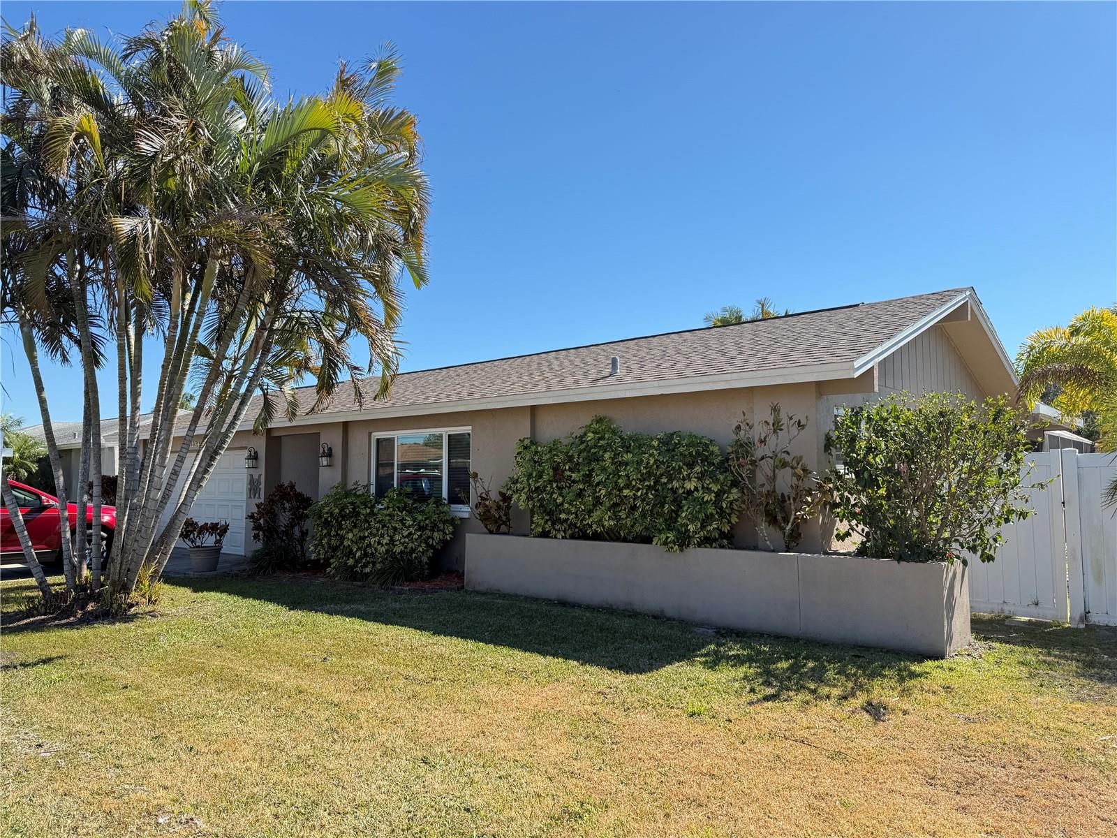 Image 3 of 51 For 12054 101st Avenue