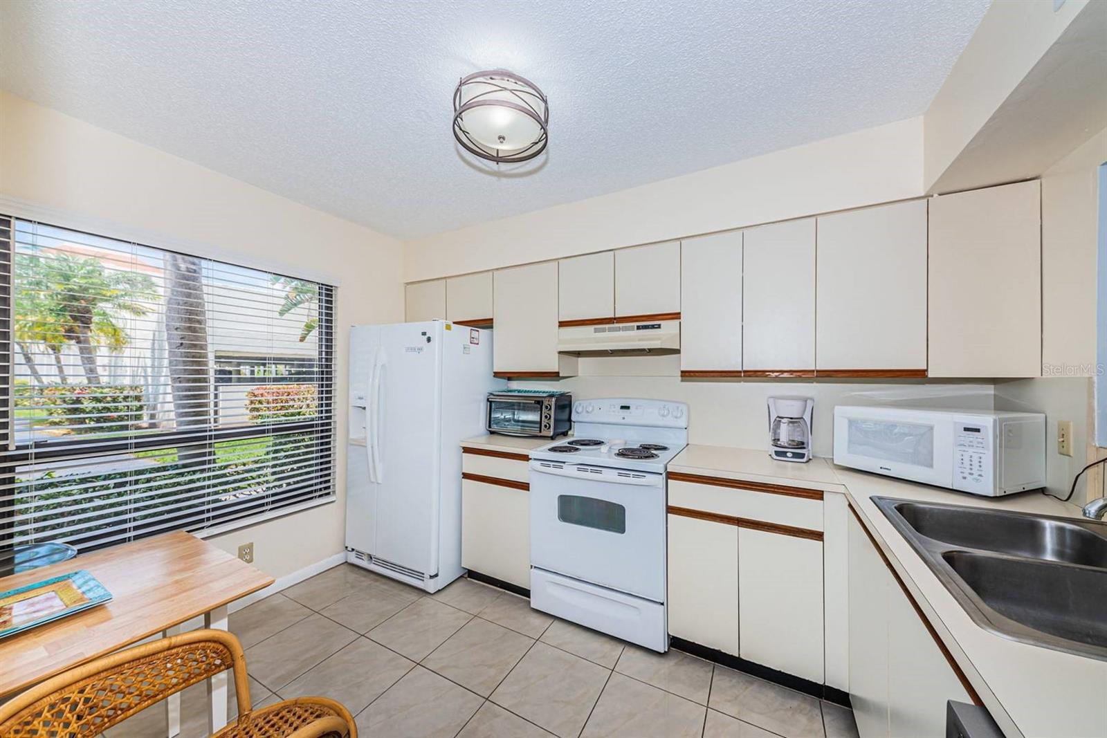 Image 8 of 21 For 6294 Bahia Del Mar Circle 114