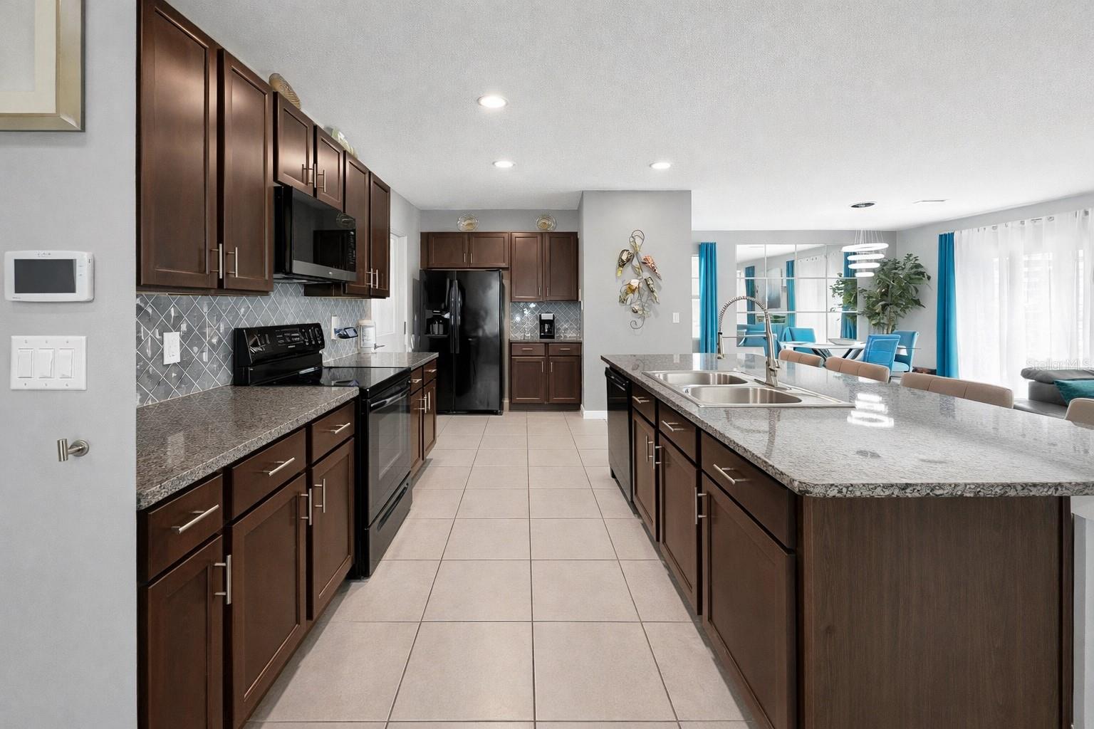 Image 11 of 49 For 11117 Leland Groves Drive