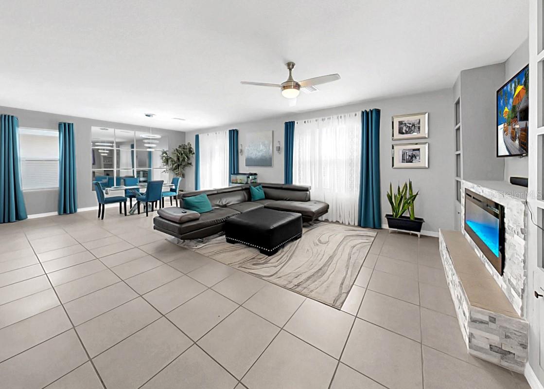 Image 18 of 49 For 11117 Leland Groves Drive