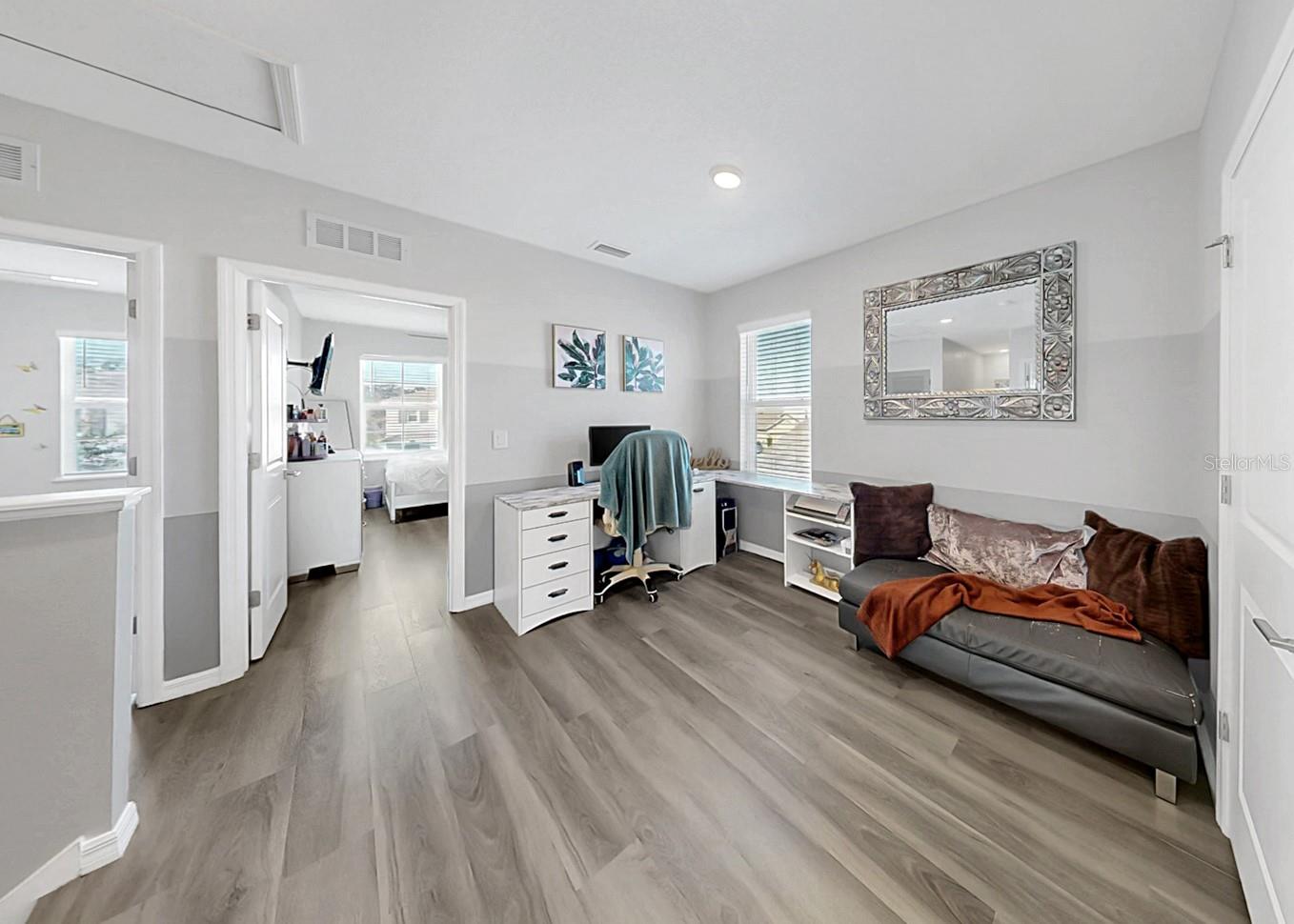 Image 24 of 49 For 11117 Leland Groves Drive