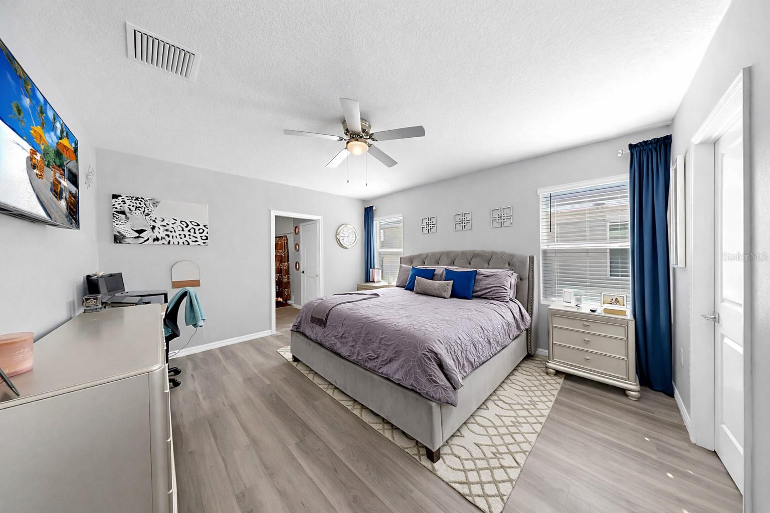 Image 28 of 49 For 11117 Leland Groves Drive