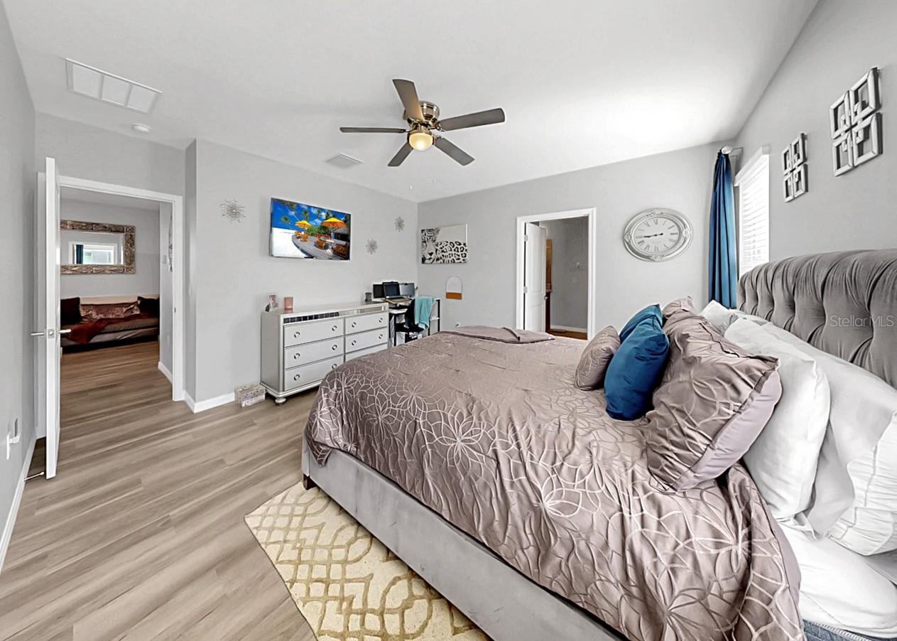 Image 30 of 49 For 11117 Leland Groves Drive