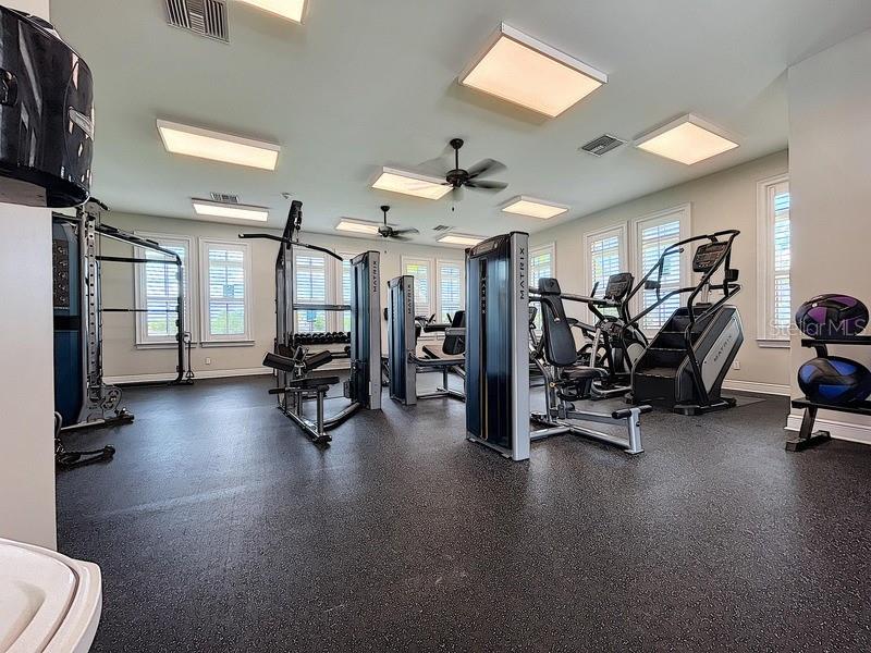 Image 40 of 49 For 11117 Leland Groves Drive