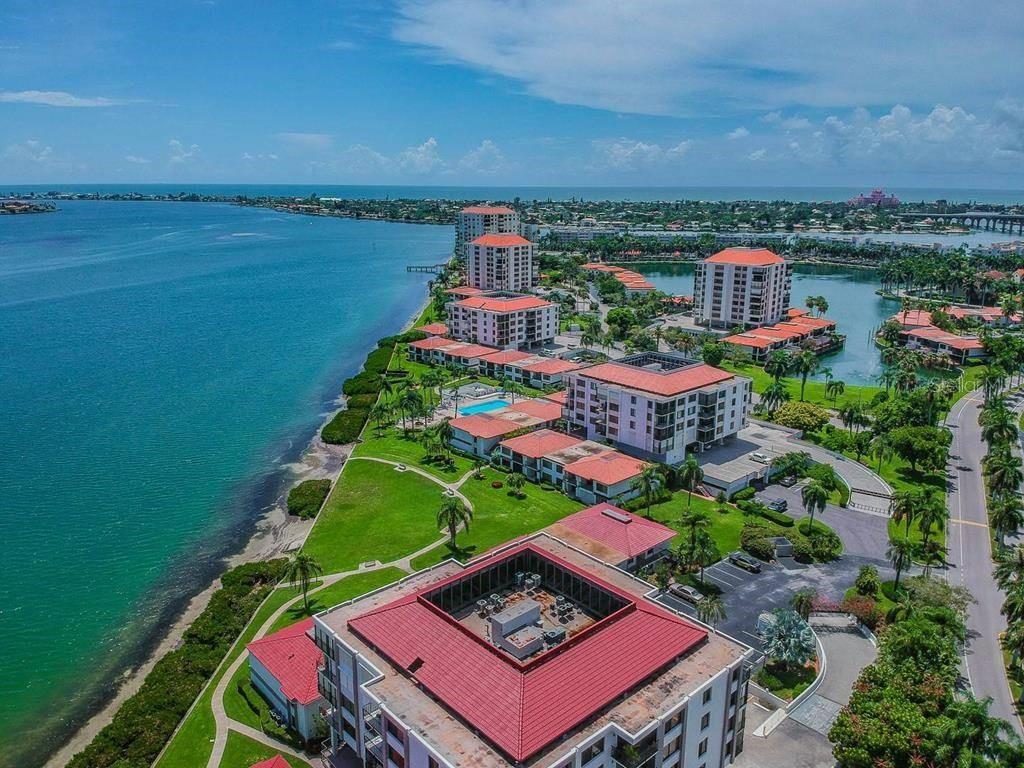 Image 17 of 24 For 6291 Bahia Del Mar Circle 207