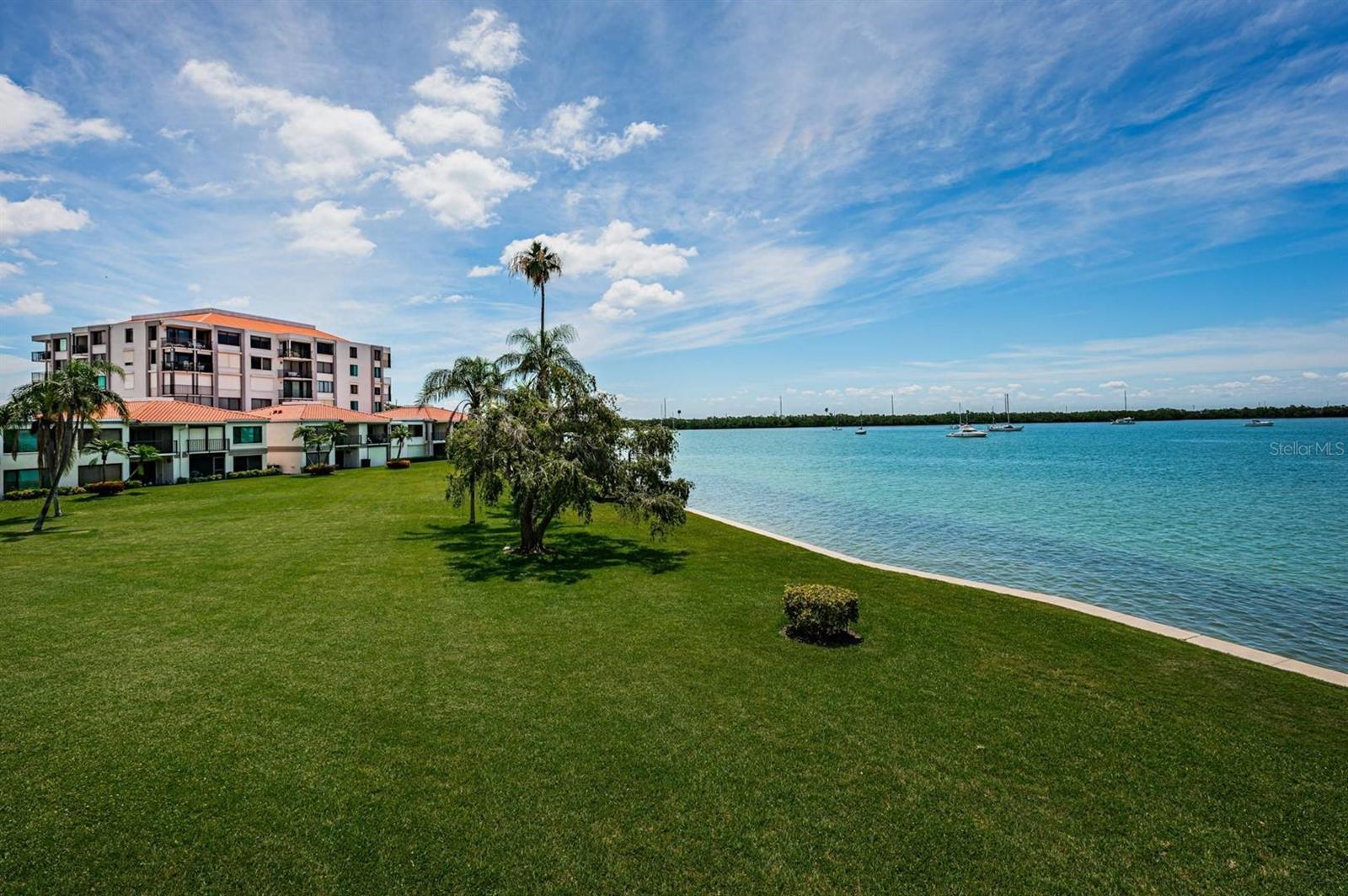 Image 19 of 24 For 6291 Bahia Del Mar Circle 207