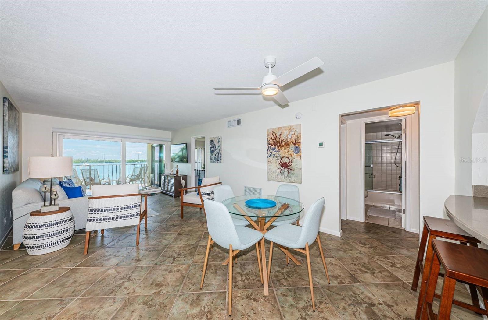 Image 6 of 24 For 6291 Bahia Del Mar Circle 207