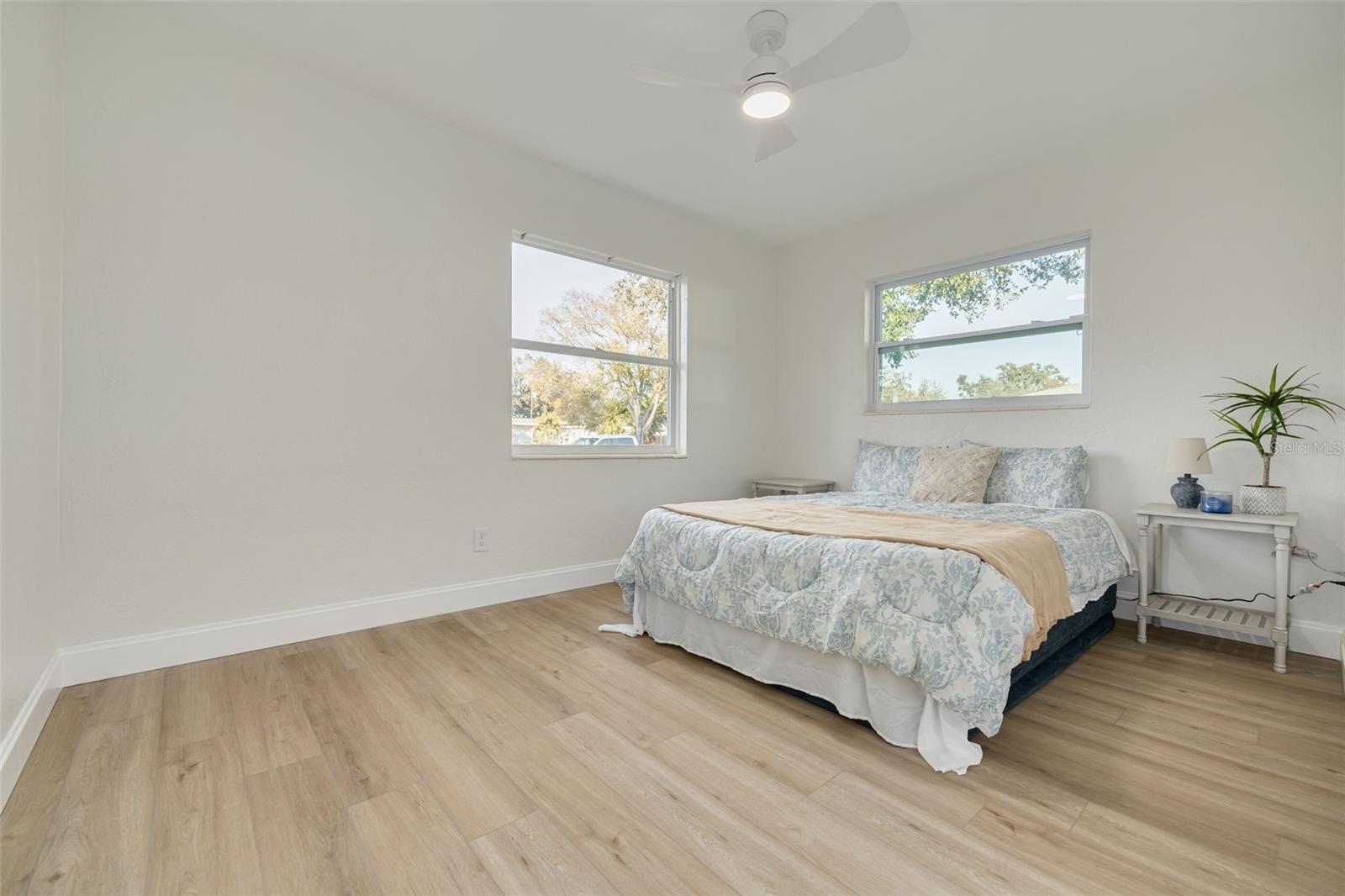 Image 9 of 33 For 8062 28th Avenue N