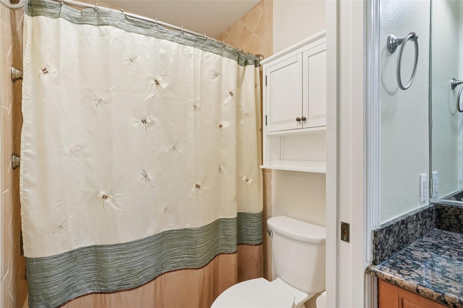 Image 43 of 68 For 2400 Feather Sound Drive 415