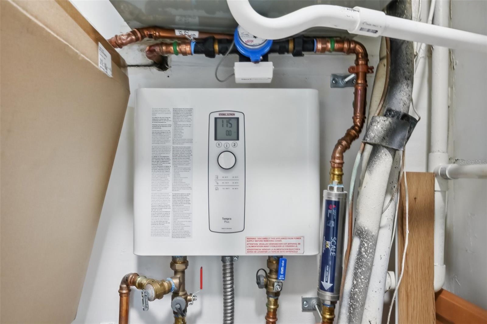 Image 47 of 68 For 2400 Feather Sound Drive 415