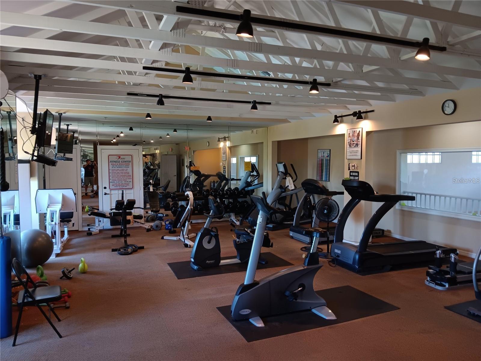 Image 63 of 68 For 2400 Feather Sound Drive 415