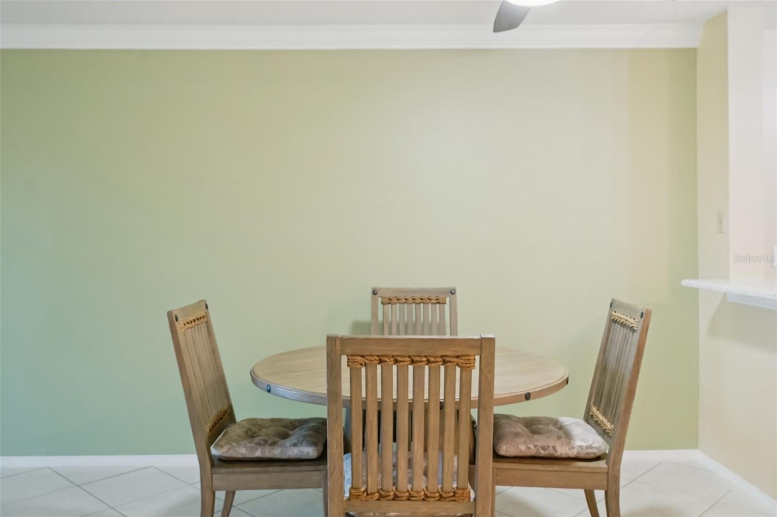 Image 9 of 68 For 2400 Feather Sound Drive 415