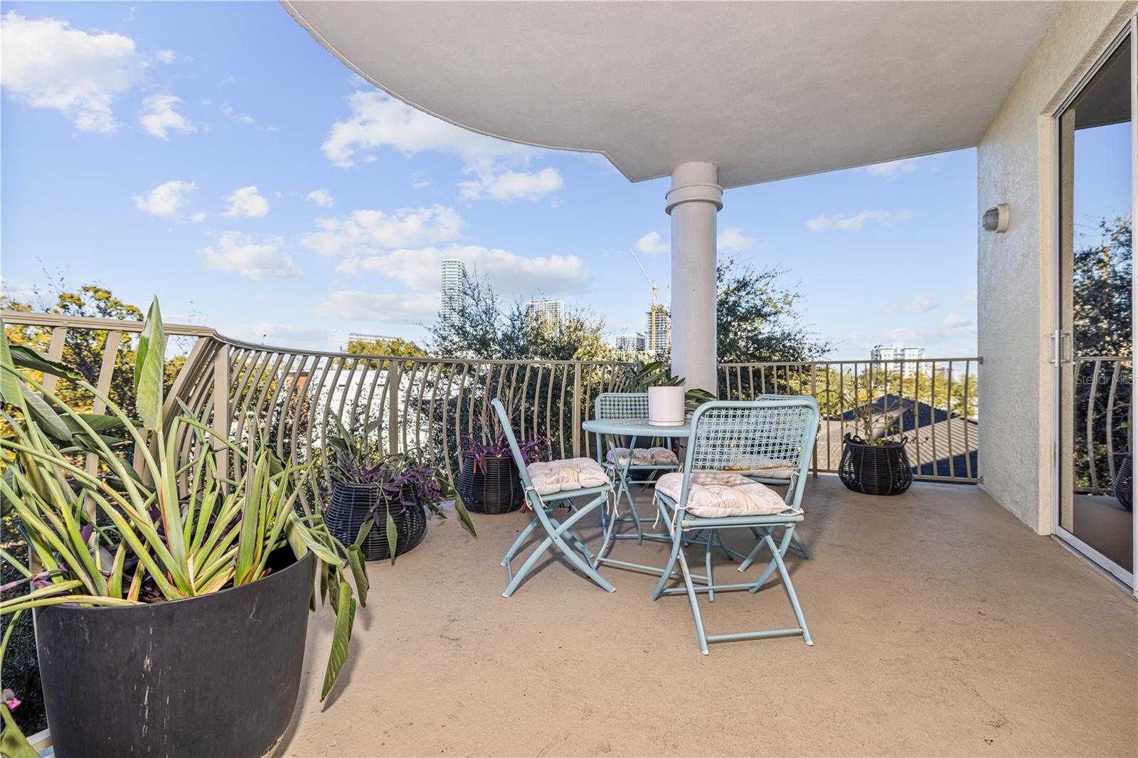 Image 10 of 15 For 750 4th Avenue S 403c