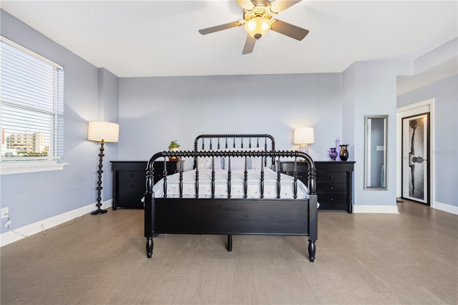 Image 11 of 15 For 750 4th Avenue S 403c