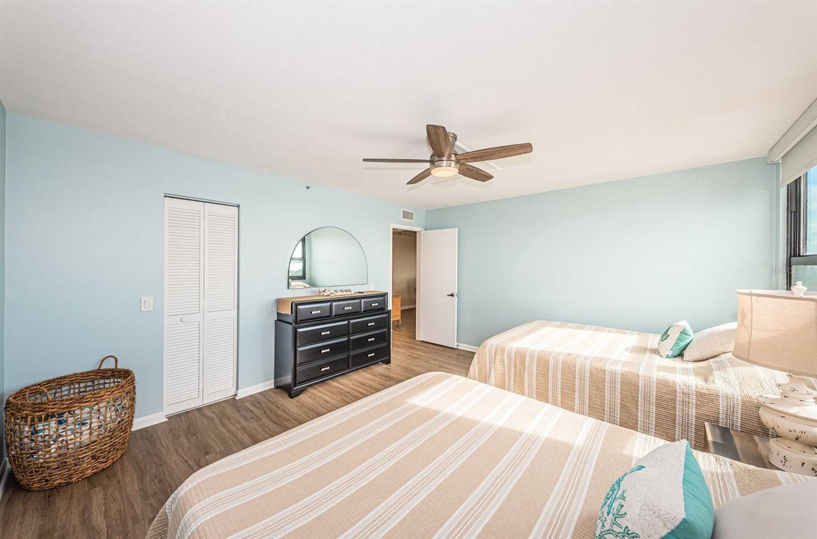 Image 13 of 27 For 6291 Bahia Del Mar Circle 903